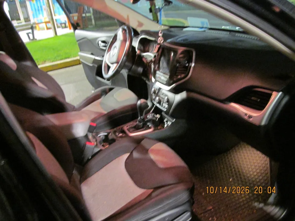Jeep Cherokee 2014 photo 2
