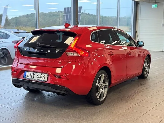 Volvo V40 2015 photo 3