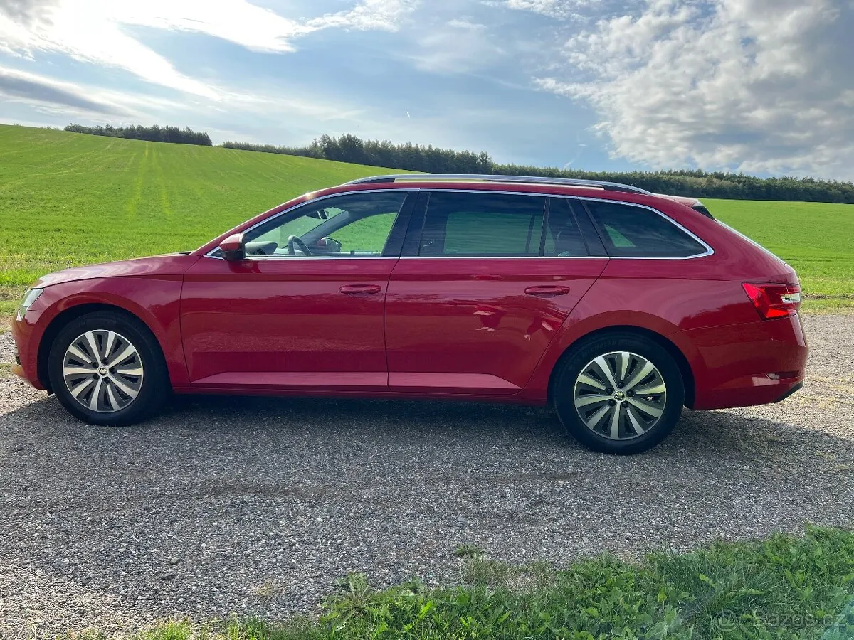 Skoda Superb 2023 photo 4