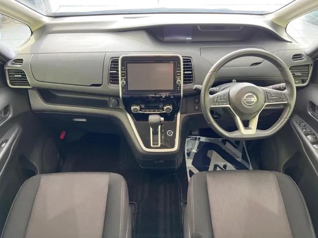 Nissan Serenade 2018 photo 2