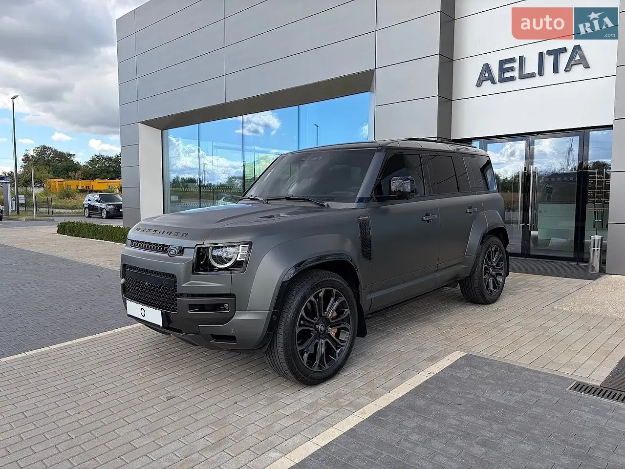 Land Rover Defender 2025 photo 3