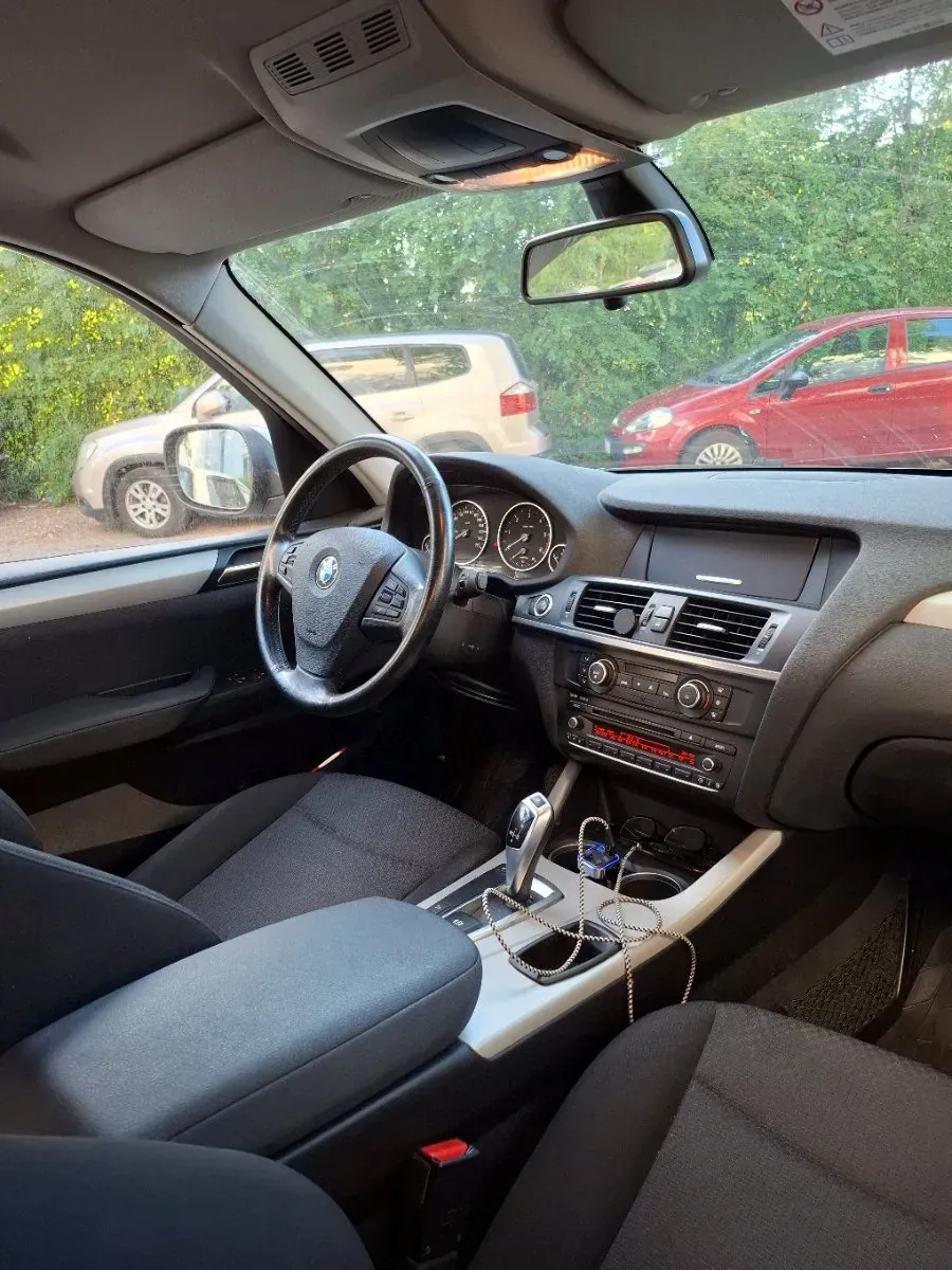 BMW X3 2011 photo 3