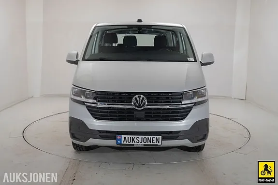 Volkswagen Transporter 2024 photo 2