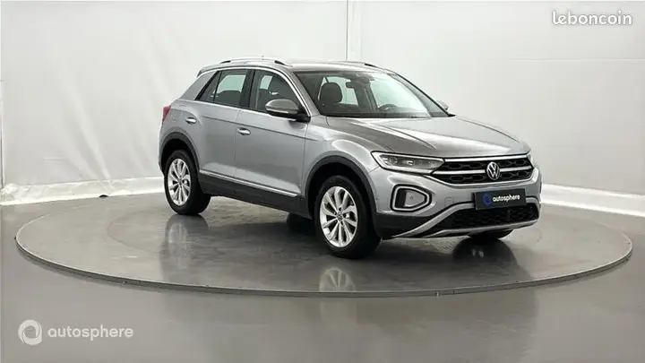 Volkswagen T-Roc 2023 photo 3