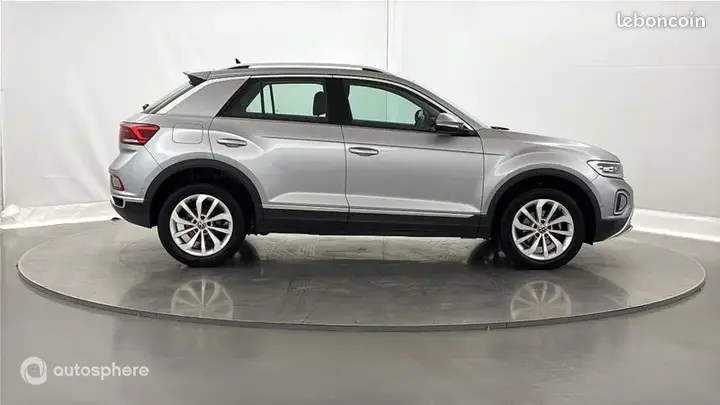 Volkswagen T-Roc 2023 photo 4