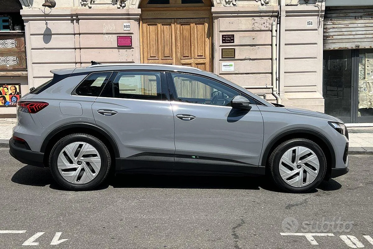 Audi Q4 2021 photo 4