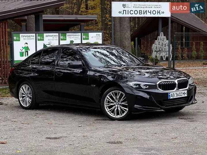 BMW 3 Series 2022 photo 2