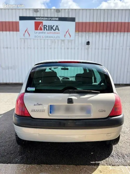 Renault Clio 2000 photo 3