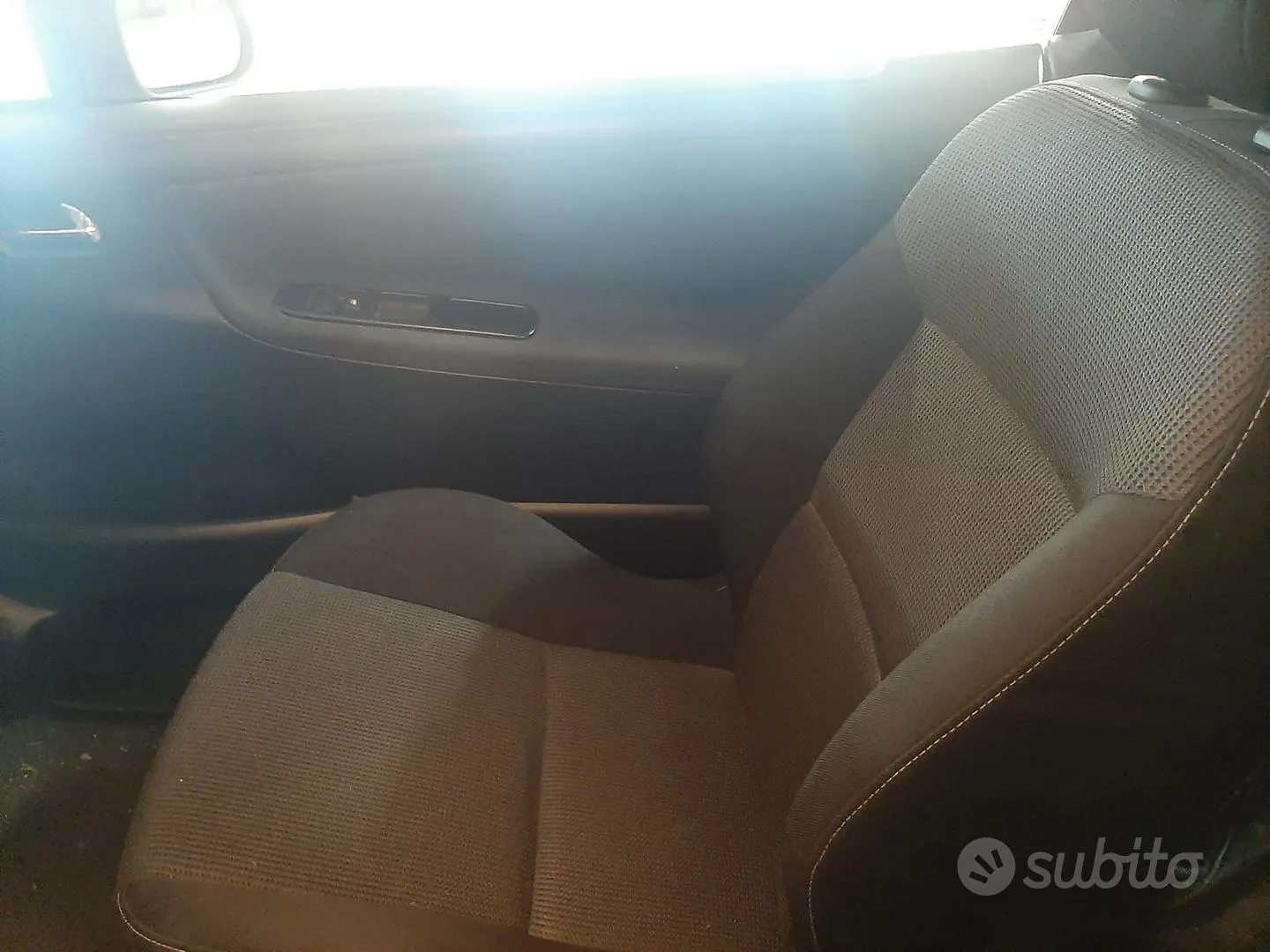 Peugeot 207 2009 photo 3