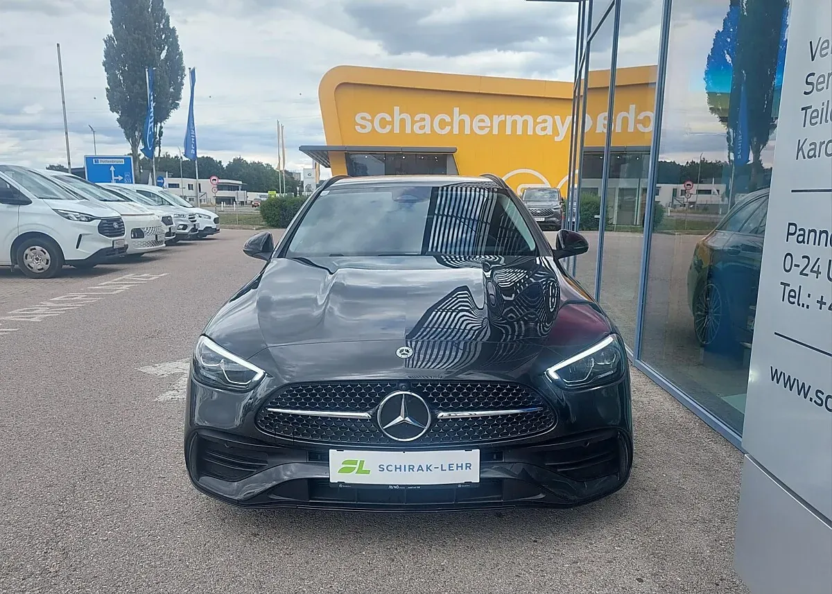 Mercedes-Benz C-Class 2025 photo 2