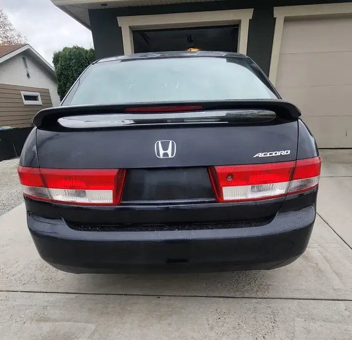 Honda Accord 2003 photo 2