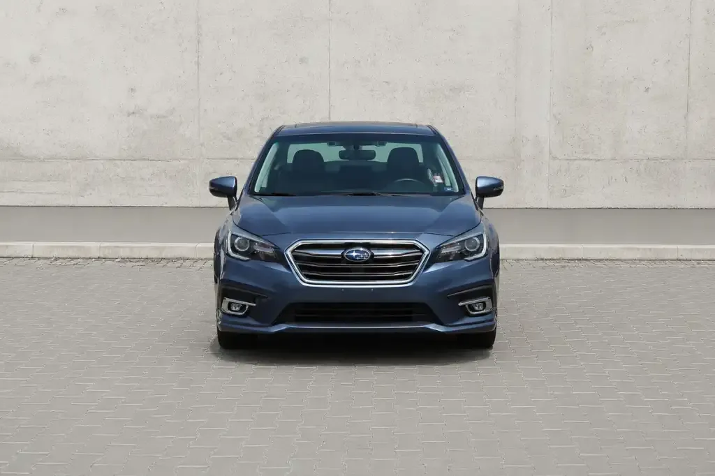 Subaru Legacy 2018 photo 2