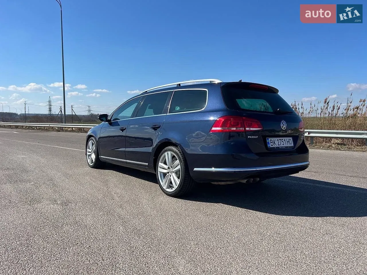 Volkswagen Passat 2011 photo 5