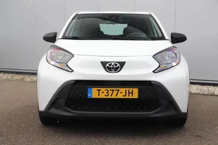 Toyota Aygo X 2023 photo 2