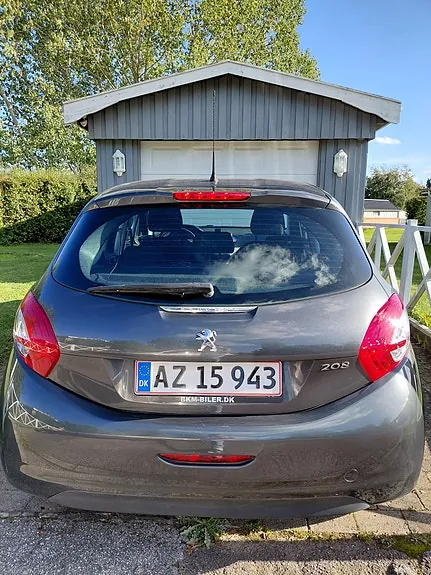 Peugeot 208 2014 photo 3