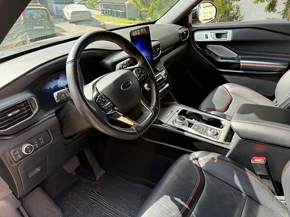 Ford Explorer 2022 photo 4