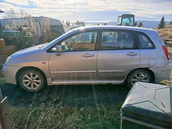 Suzuki Liana