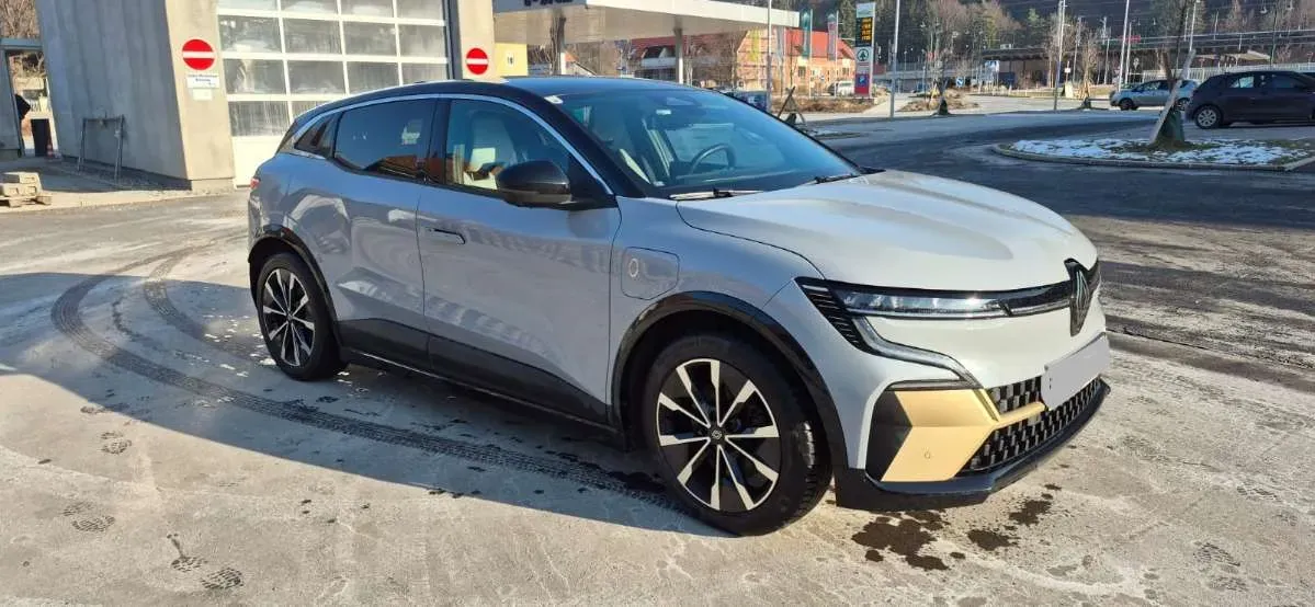 Renault Megane 2023 photo 2