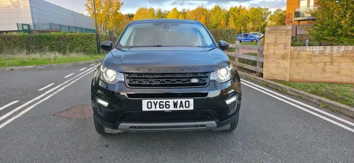 Land Rover Discovery Sport 2016 photo 2