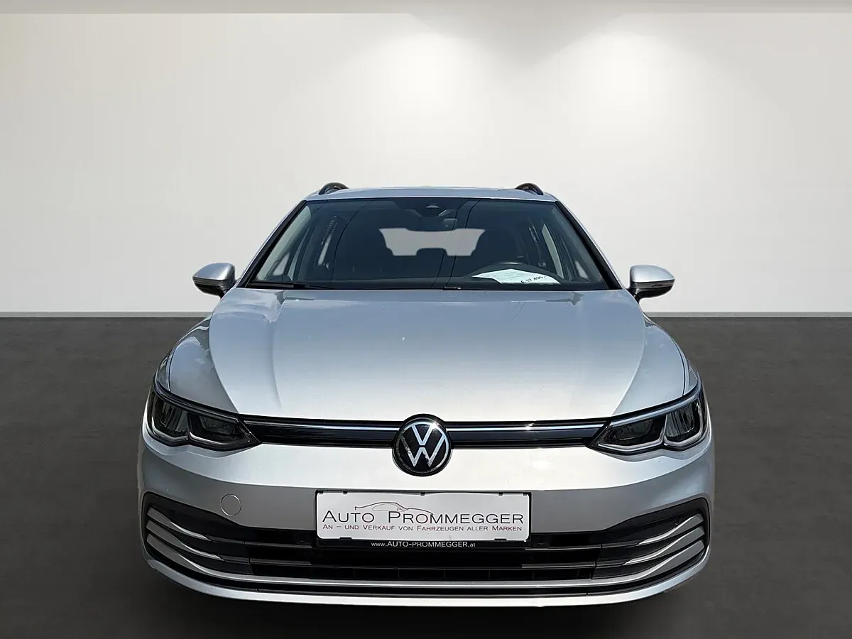 Volkswagen Golf 2022 photo 2