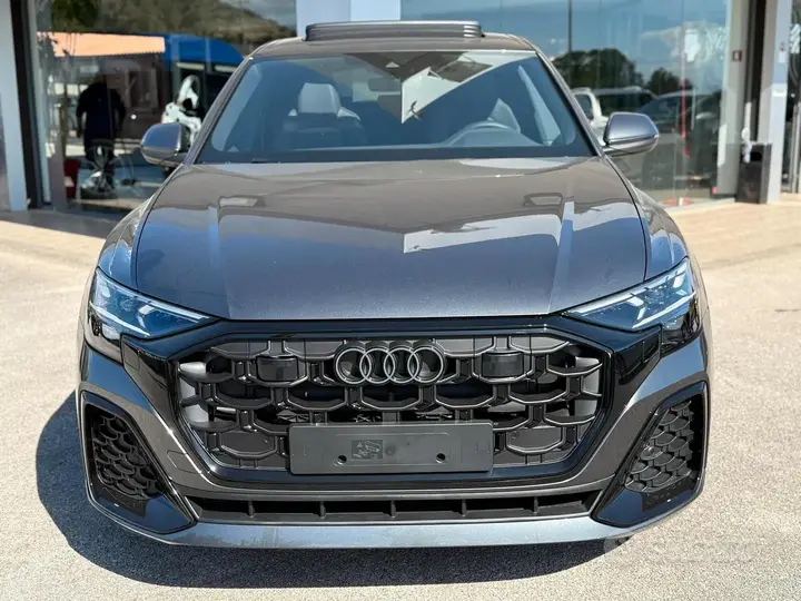 Audi Q8 photo 2
