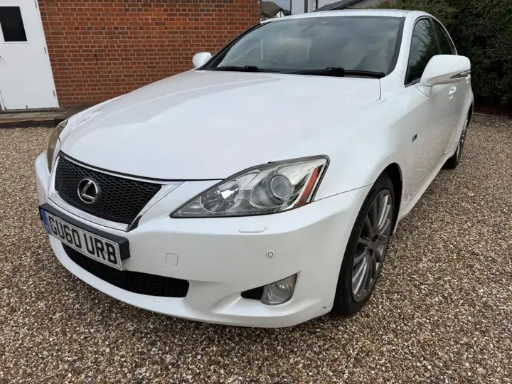 Lexus Is 2010 photo 3