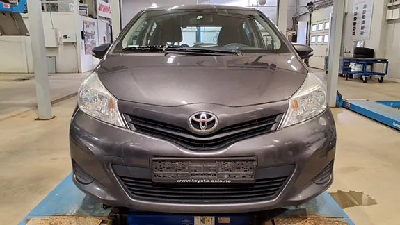 Toyota Yaris 2012 photo 3