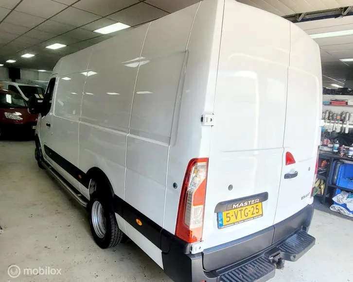 Renault Master 2012 photo 3