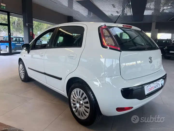 Fiat Punto Evo 2011 photo 4