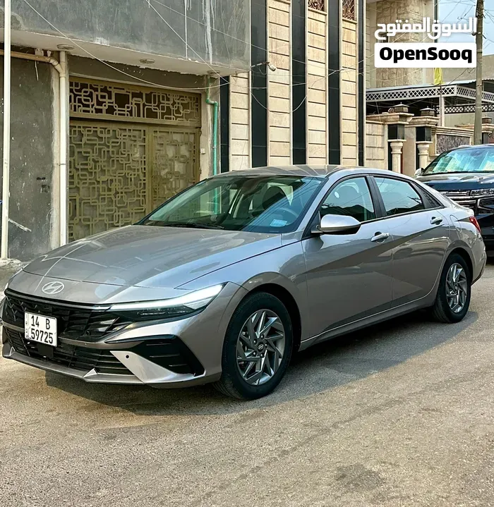 Hyundai Elantra 2025 photo 2
