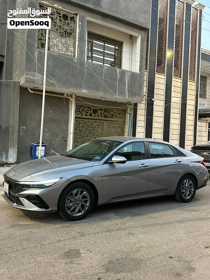 Hyundai Elantra 2025 photo 4