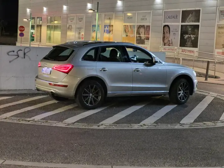 Audi Q5 2012 photo 2
