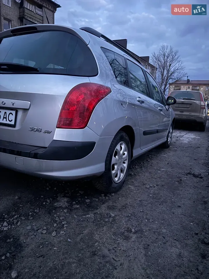 Peugeot 308 2009 photo 4