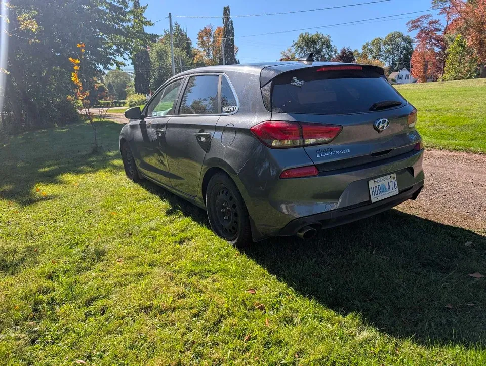 Hyundai Elantra 2018 photo 3