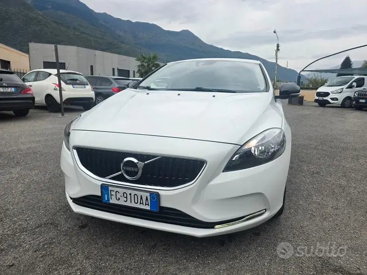 Volvo V40 2016 photo 3