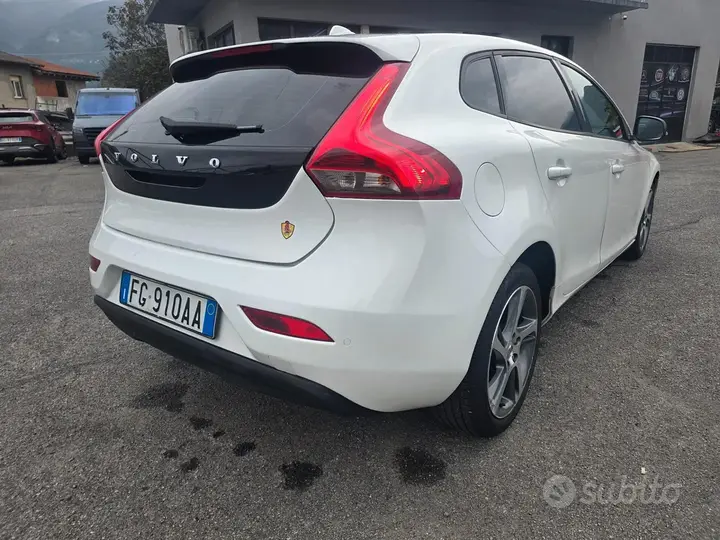 Volvo V40 2016 photo 5
