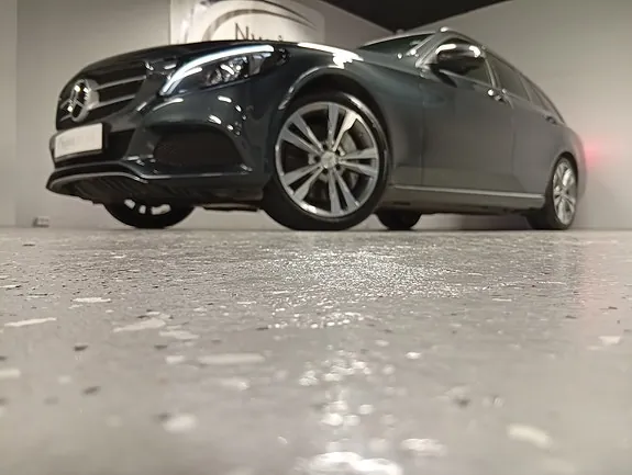 Mercedes-Benz C350 E 2016 photo 4