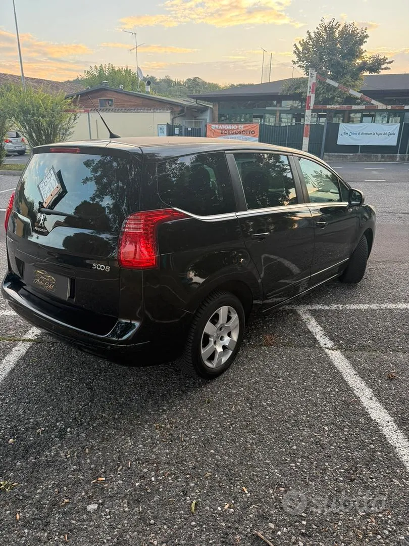Peugeot 5008 2013 photo 2