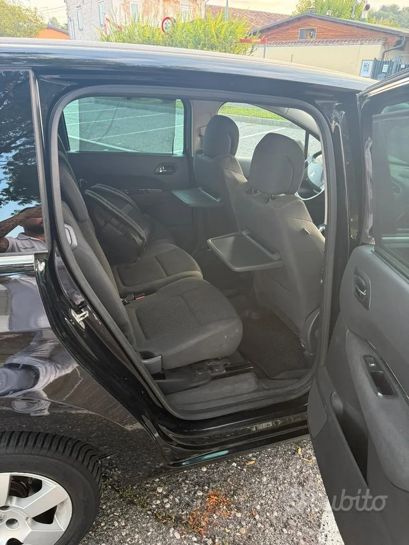 Peugeot 5008 2013 photo 4