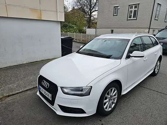 Audi A4 2013 photo 2