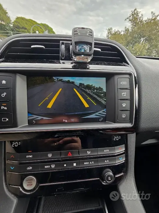 Jaguar F-Pace 2019 photo 5