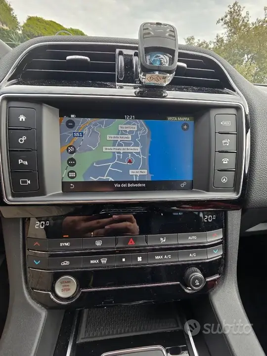 Jaguar F-Pace 2019 photo 4