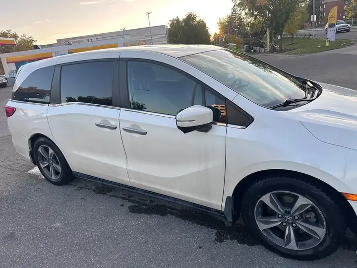 Honda Odyssey 2019 photo 2
