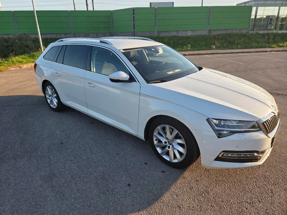 Skoda Superb 2020 photo 2