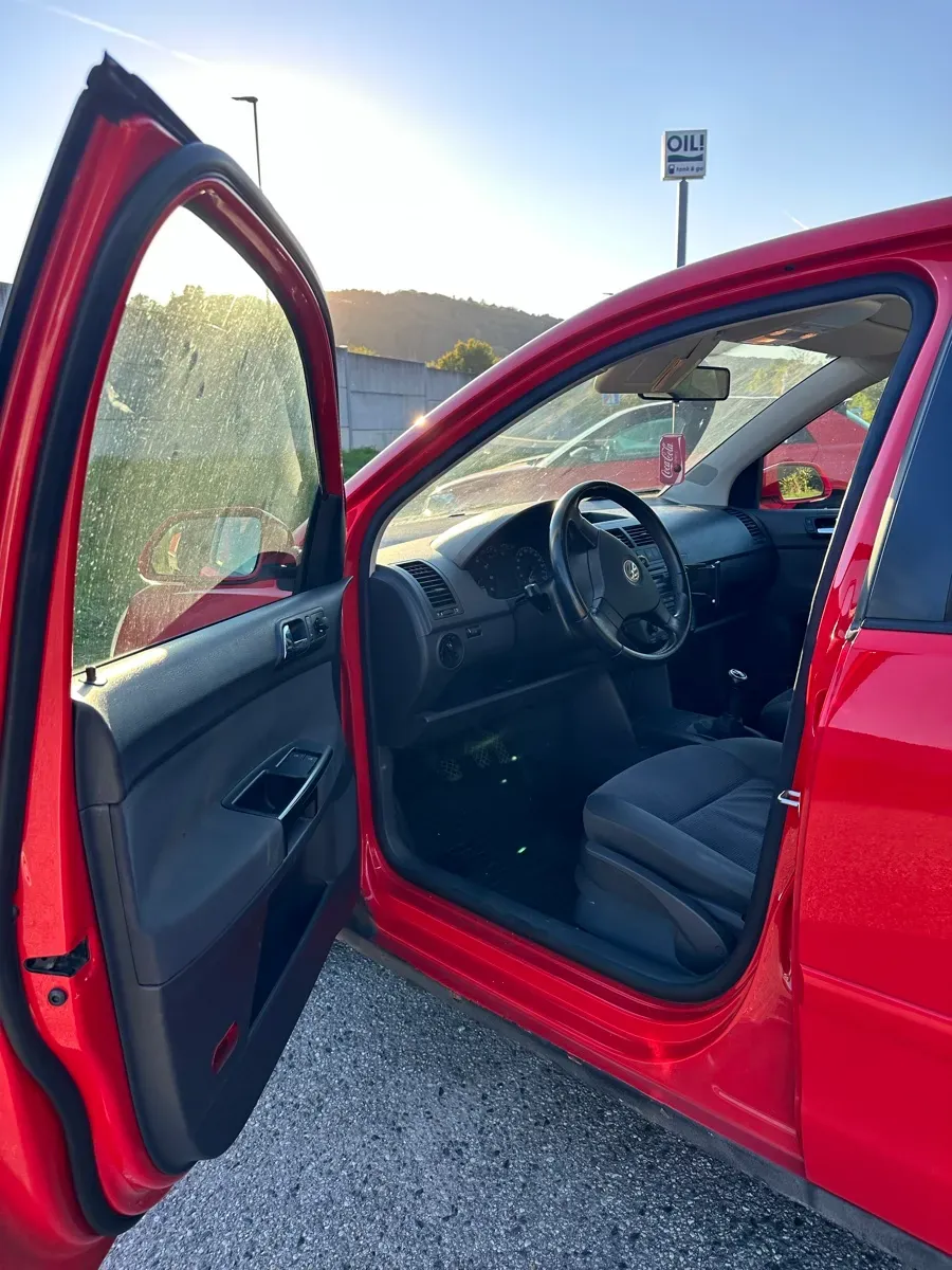 Volkswagen Polo 2008 photo 3