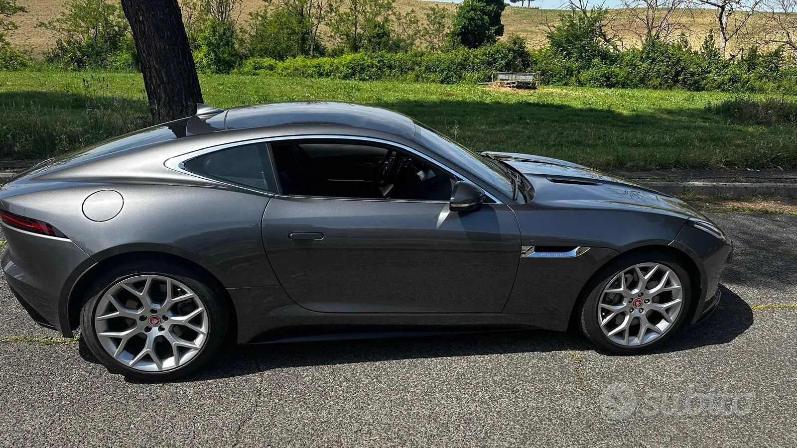 Jaguar F-Type 2018 photo 2