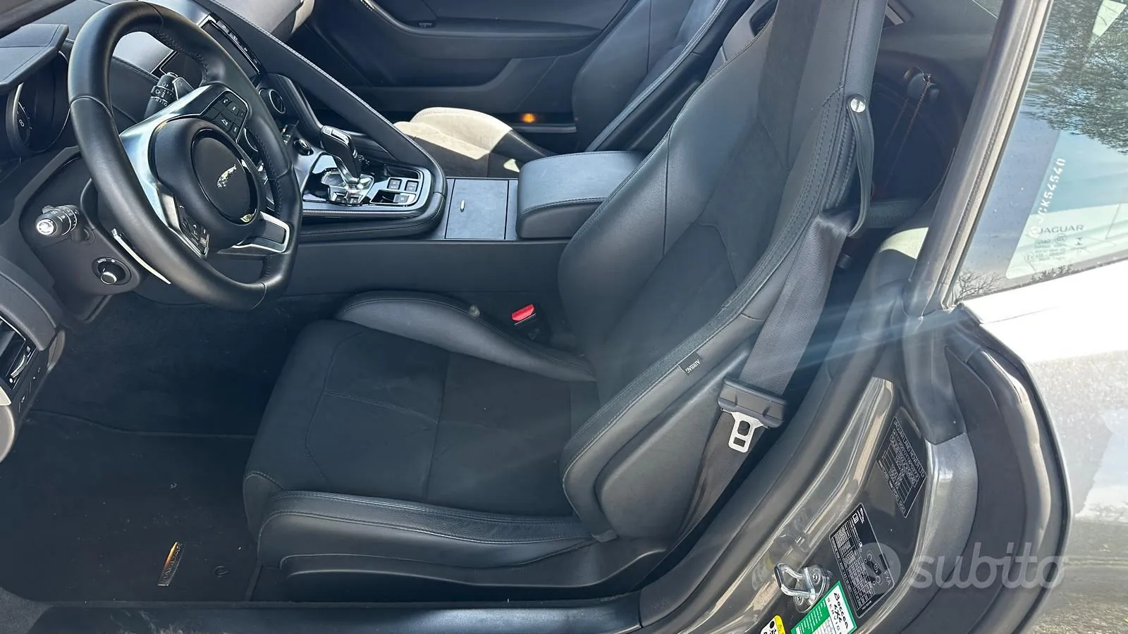 Jaguar F-Type 2018 photo 4