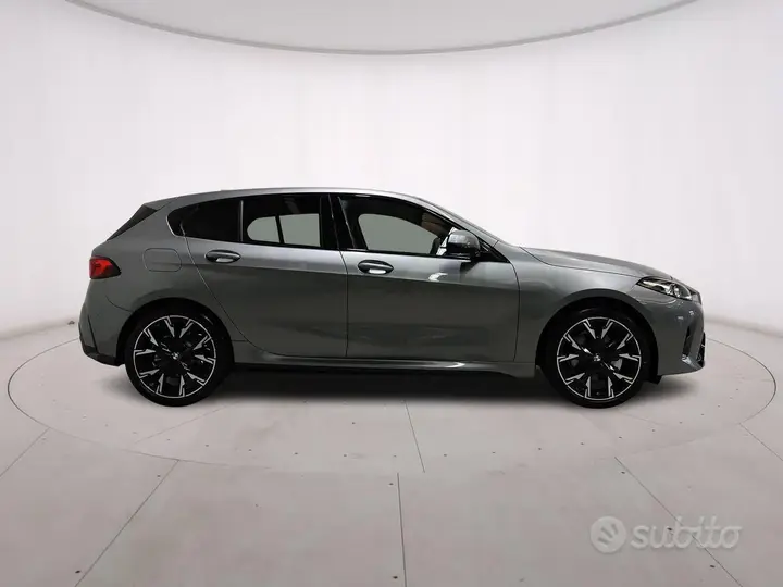 BMW 1 Series photo 4