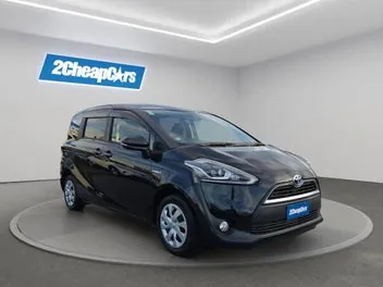 Toyota Sienta 2017 photo 4