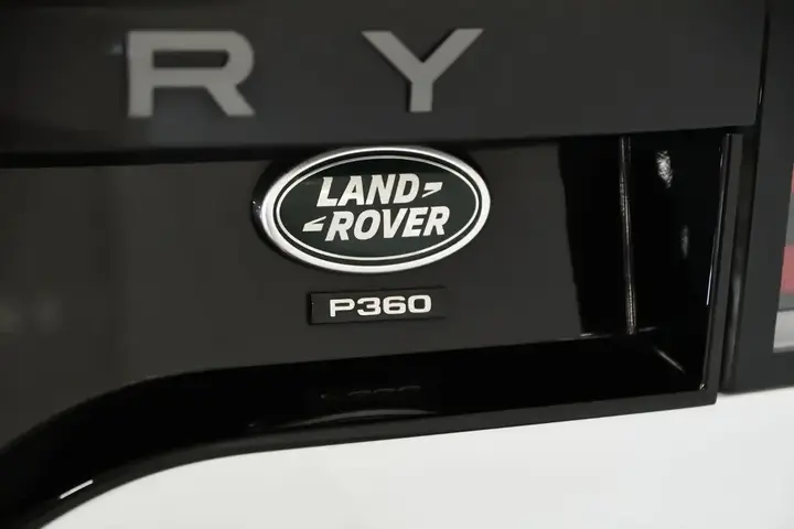 Land Rover Discovery 2023 photo 5